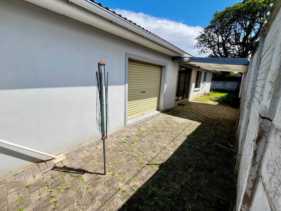 3 Bedroom Property for Sale in Vincent Eastern Cape